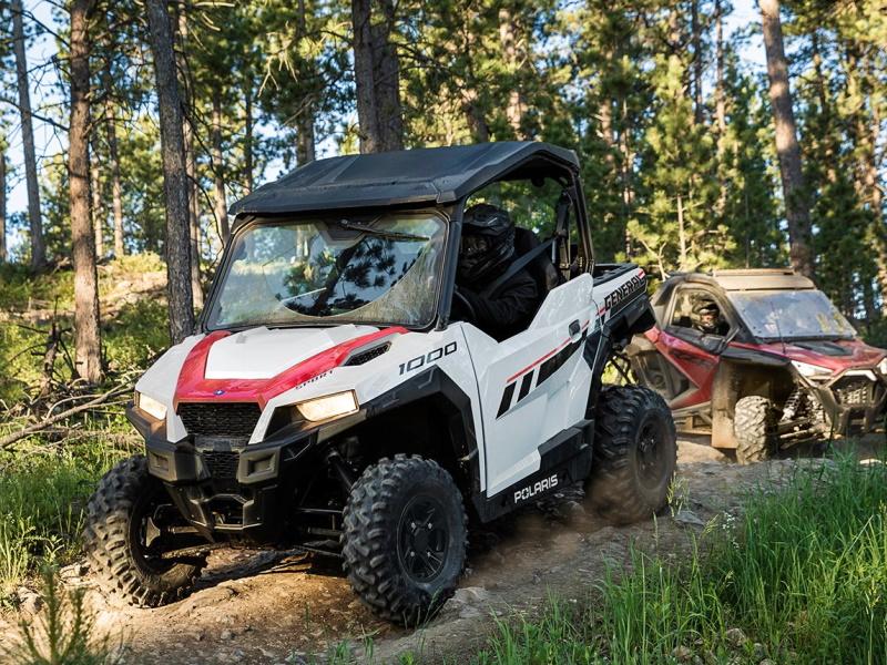 2023-polaris-general--1000-sport-1