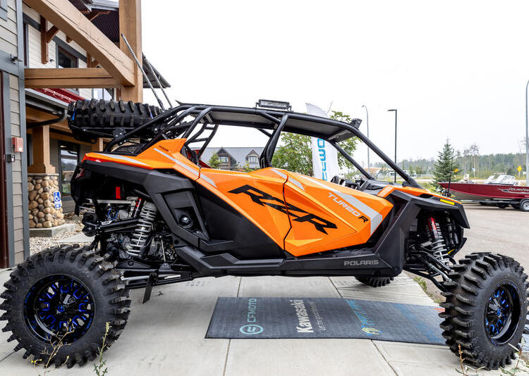 2023-polaris-rzr-turbo-r-ultimate-1