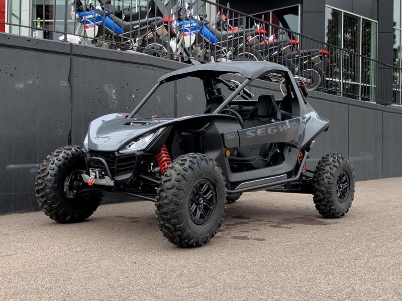 2023-segway-powersports-villain-sx10-x-2