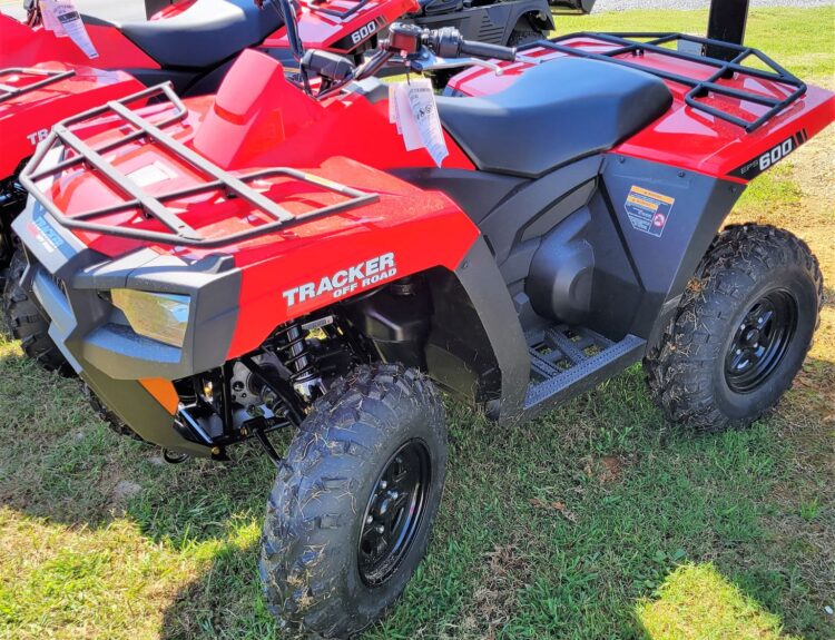 2023-tracker-off-road-600-4x4-1