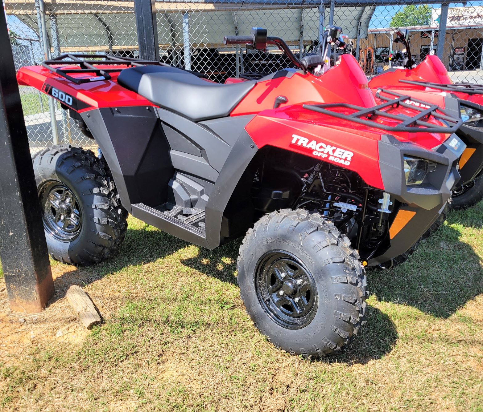 2023-tracker-off-road-600-eps-2